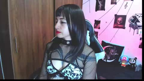 Hi Im Yuri  independent modelhelp me get my 111 hands upuwu online show from November 20, 9:49 pm