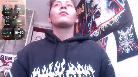 Snapshot of darkness_joones chatting on February 27, 9:25 pm Darkness online show from February 27, 9:25 pm