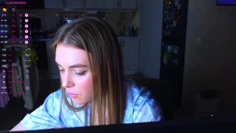 Darlina online show from April 18, 3:25 pm