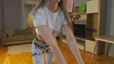 Reatha online show from December 18, 4:23 pm