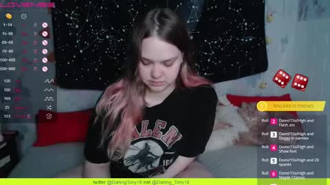 Snapshot of darling_tony18 chatting on February 20, 5:52 pm darling_tony18 online show from February 20, 5:52 pm