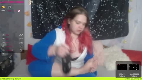 Snapshot of darling_tony18 chatting on December 7, 1:29 pm darling_tony18 online show from December 7, 1:29 pm