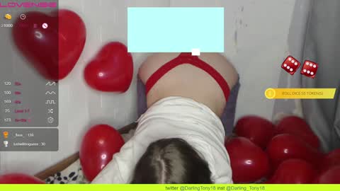 Snapshot of darling_tony18 chatting on December 5, 1:25 am darling_tony18 online show from December 5, 1:25 am