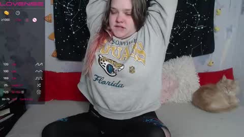 Snapshot of darling_tony18 chatting on February 24, 12:57 pm darling_tony18 online show from February 24, 12:57 pm