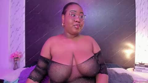 Snapshot of darnellqueen chatting on October 21, 3:54 am Darnell Queen online show from October 21, 3:54 am