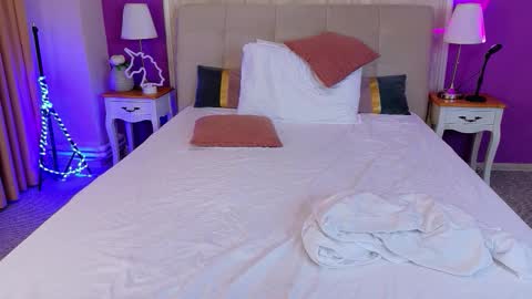 Shari online show from February 9, 5:32 am