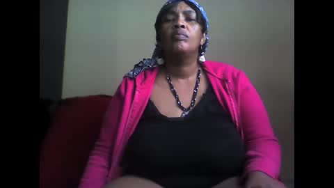 Snapshot of ddboobsnipples chatting on October 19, 12:51 pm ddboobsnipples online show from October 19, 12:51 pm