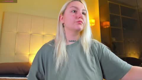 Debbie Mon Tue Fri Sun Sat GMT 3 1000am - 0400pm  online show from April 4, 5:34 pm