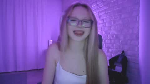 Amanda online show from May 16, 7:57 pm