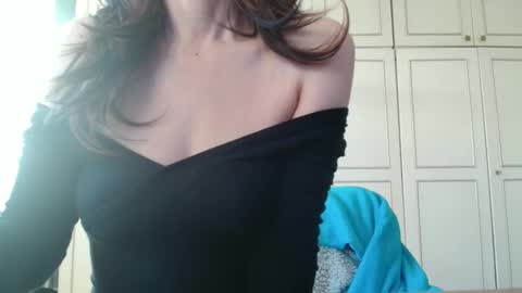 KamiDevi online show from February 14, 3:58 pm