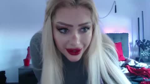 Jenna online show from December 4, 9:18 am