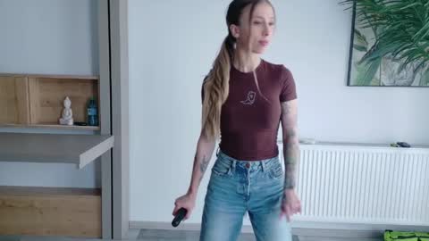 Di online show from April 18, 1:13 pm