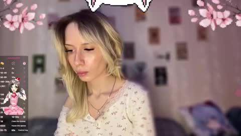 Della online show from February 18, 12:59 pm