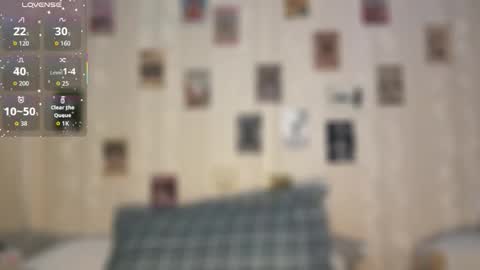 Della online show from February 12, 10:39 am