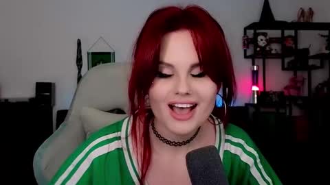 dellacrush_ online show from March 11, 6:54 pm