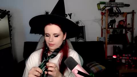 dellacrush_ online show from November 2, 4:43 pm