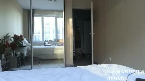 Delora online show from September 23, 5:05 am