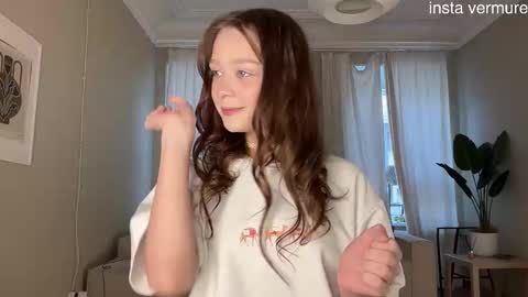 Delora online show from October 20, 7:11 am