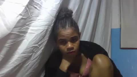 delphine online show from March 10, 3:05 pm