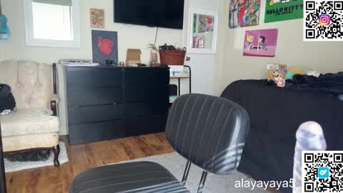 delululaya online show from March 4, 8:15 pm