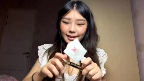 Hannah online show from April 18, 4:48 am