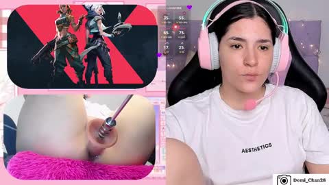 Snapshot of demi_chan chatting on October 10, 10:09 am demiii online show from October 10, 10:09 am