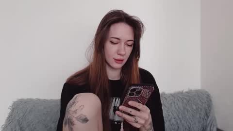 Snapshot of demiamour chatting on October 10, 9:14 am Demi. not your babybabebb and other shit online show from October 10, 9:14 am