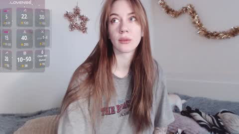 Snapshot of demiamour chatting on December 10, 7:58 am Demi. not your babybabebb and other shit online show from December 10, 7:58 am