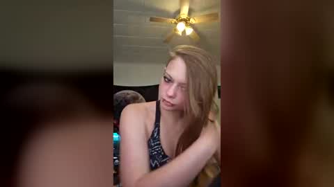desdemona13 online show from June 14, 7:03 pm