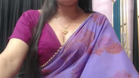 Snapshot of desimaisa130 chatting on October 21, 6:01 pm Maisa online show from October 21, 6:01 pm