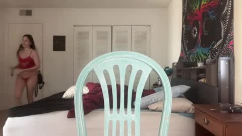 desireebabyxoxo online show from May 17, 7:02 pm