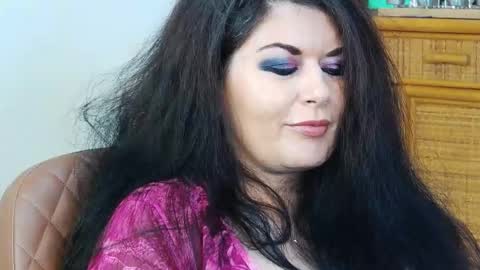 HellenMoon online show from February 5, 11:30 pm