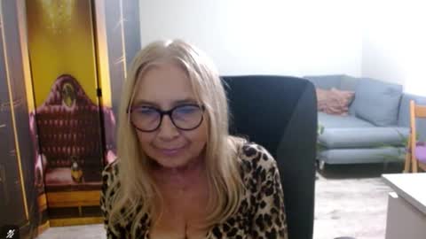 S O F I A online show from November 10, 3:40 pm