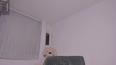 desty_y online show from July 3, 10:10 am