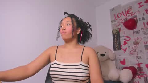 desty_y online show from February 18, 7:40 am