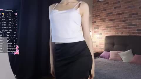 Kira online show from November 10, 5:19 pm