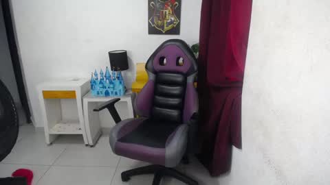 Snapshot of diabla_sexyboobs chatting on September 15, 9:00 pm D I A B L A online show from September 15, 9:00 pm