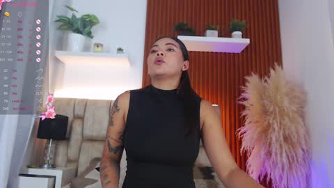 diamond_canela online show from December 18, 11:51 pm