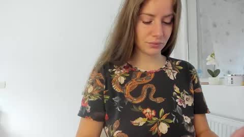 diamondkay_ online show from November 19, 8:58 am