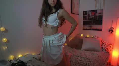 Dina online show from March 4, 2:23 pm