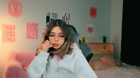 Sara Connor online show from February 17, 1:32 pm