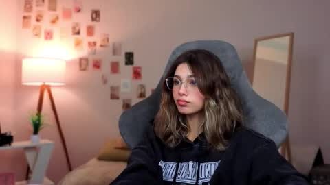 Sara Connor online show from January 19, 1:51 pm