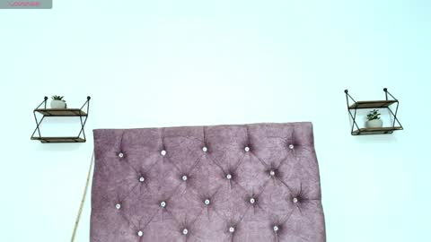 Cristal Independent model online show from April 19, 2:11 am