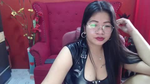 LatexQueen online show from February 14, 1:13 am