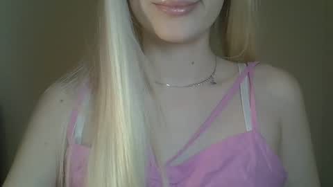 DitaMilton online show from May 14, 8:03 pm