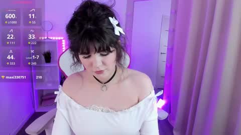 divalune_ online show from November 15, 10:00 pm