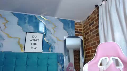 Dolce online show from March 4, 8:15 pm