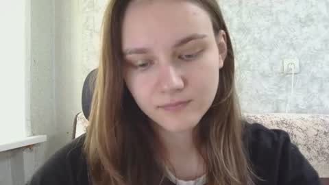 dolcezza_ online show from June 11, 9:06 am