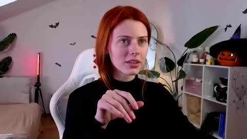 Your doll Lesli online show from November 5, 8:41 am