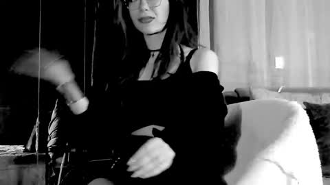 Dolores Sage online show from April 8, 8:55 pm